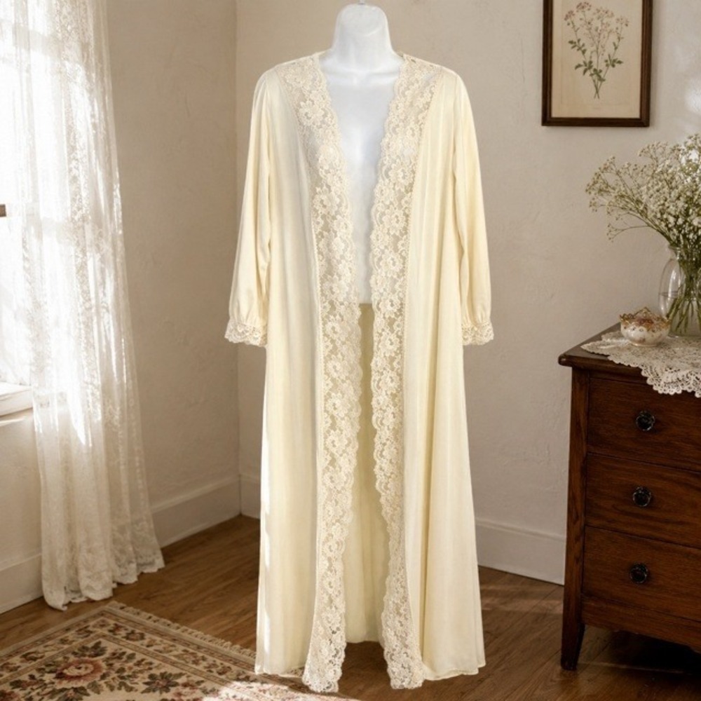 Vintage 60s Ivory Sheer Lace Peignoir Robe Maxi Bridal S/M